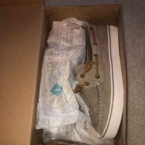 SPERRYS *never worn*
